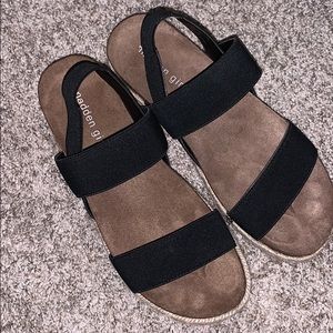 Steve Madden black sandals